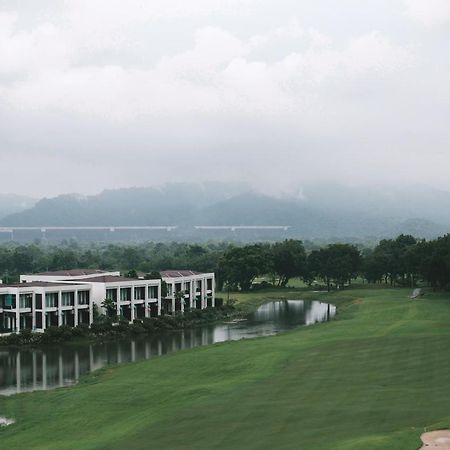 Royal Hills Golf Resort & Spa Након Найок Екстериор снимка