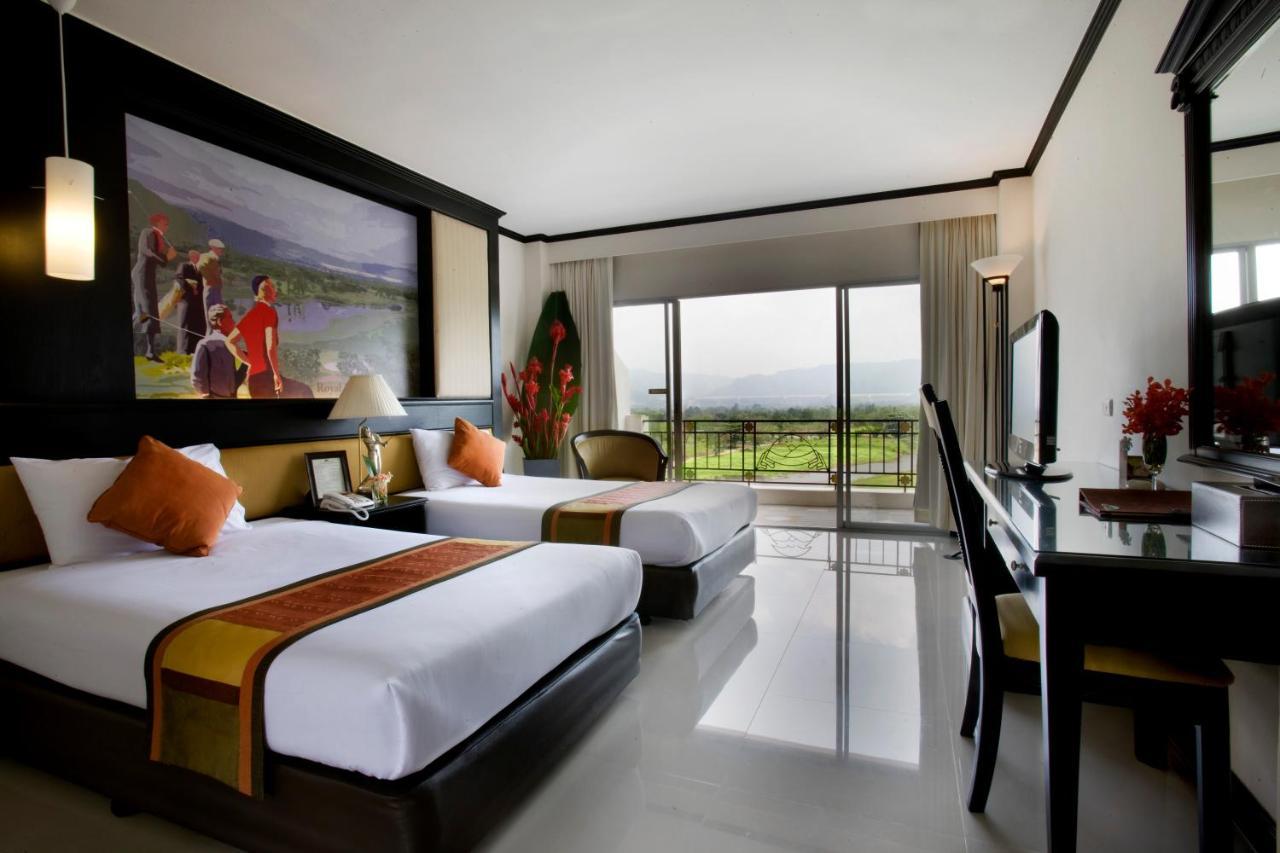 Royal Hills Golf Resort & Spa Након Найок Екстериор снимка