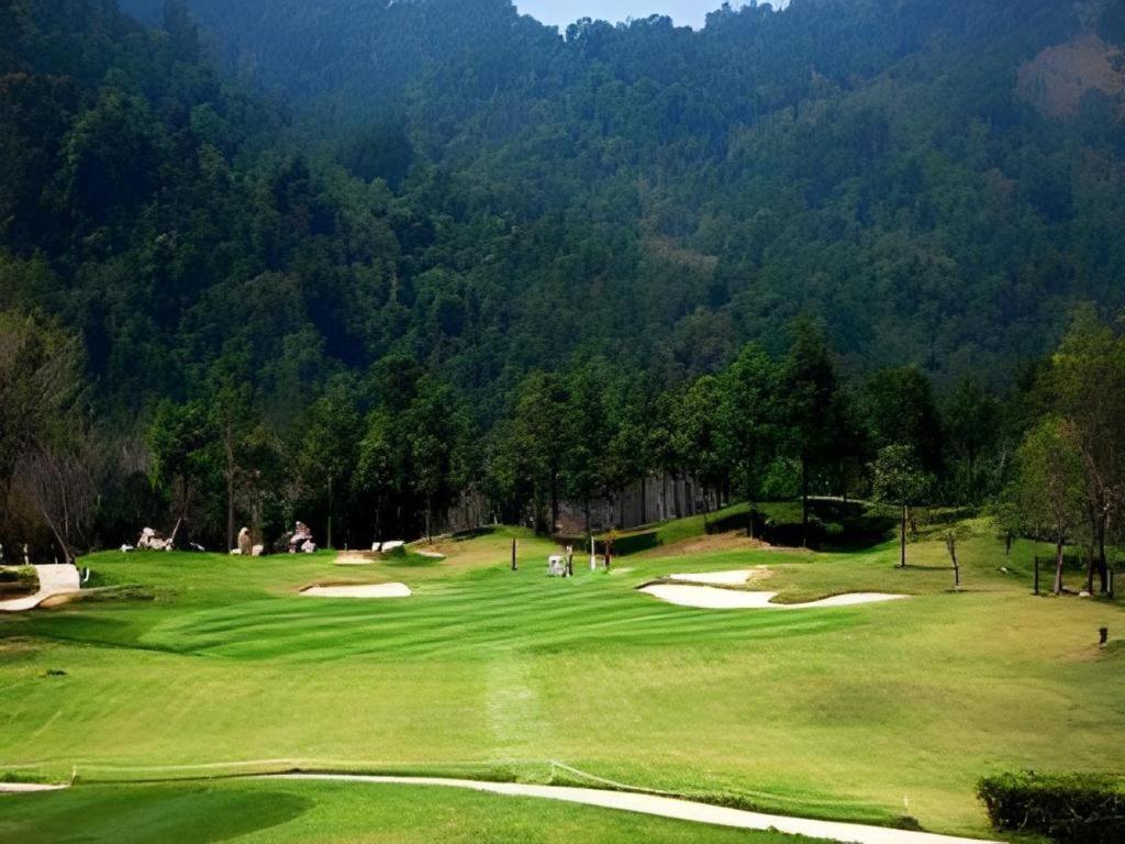 Royal Hills Golf Resort & Spa Након Найок Екстериор снимка