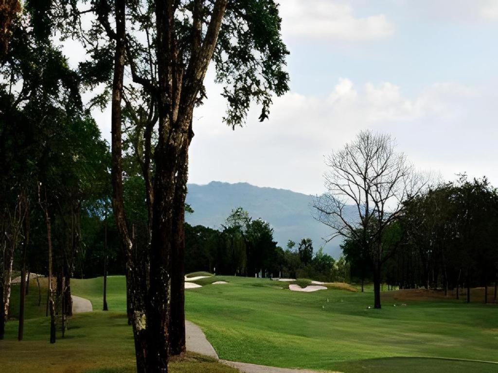 Royal Hills Golf Resort & Spa Након Найок Екстериор снимка