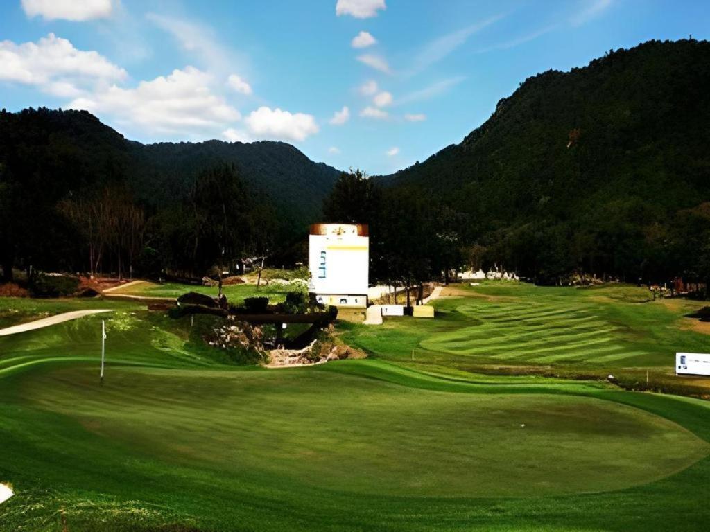 Royal Hills Golf Resort & Spa Након Найок Екстериор снимка