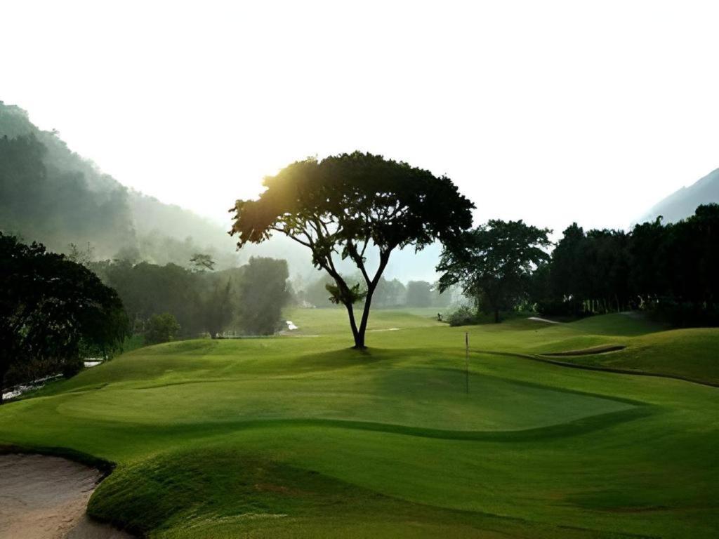 Royal Hills Golf Resort & Spa Након Найок Екстериор снимка