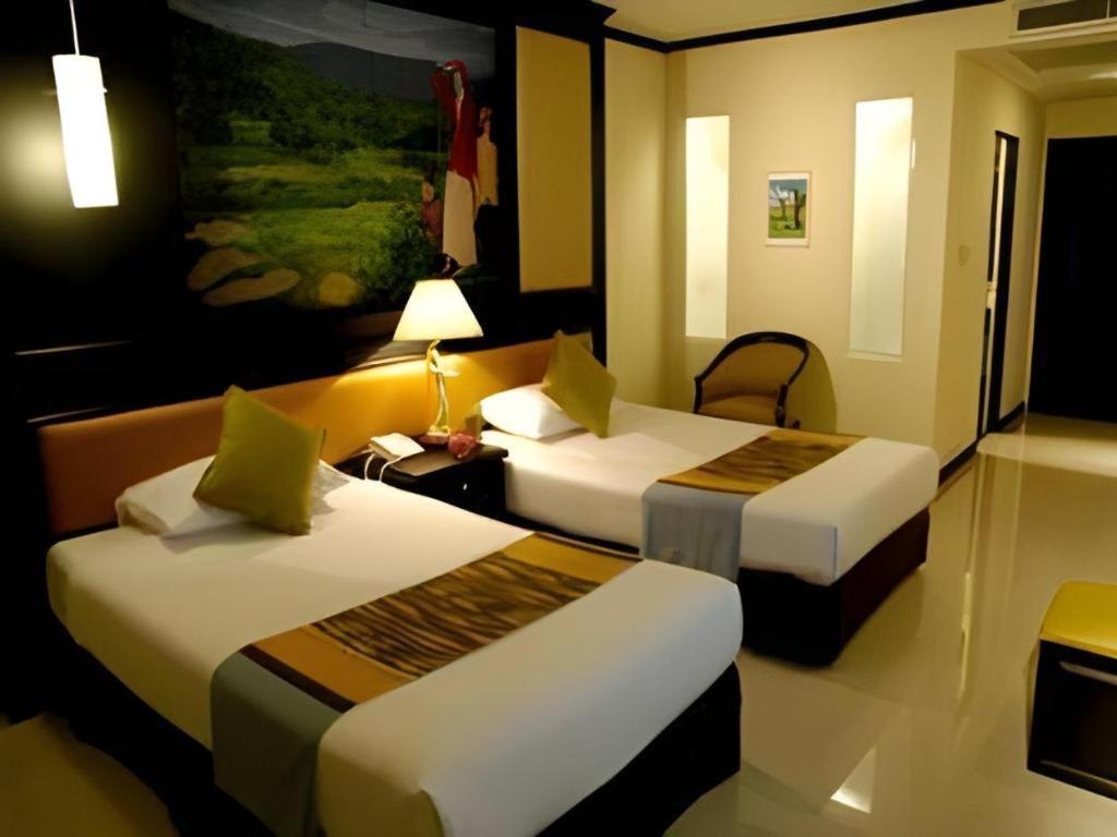 Royal Hills Golf Resort & Spa Након Найок Екстериор снимка