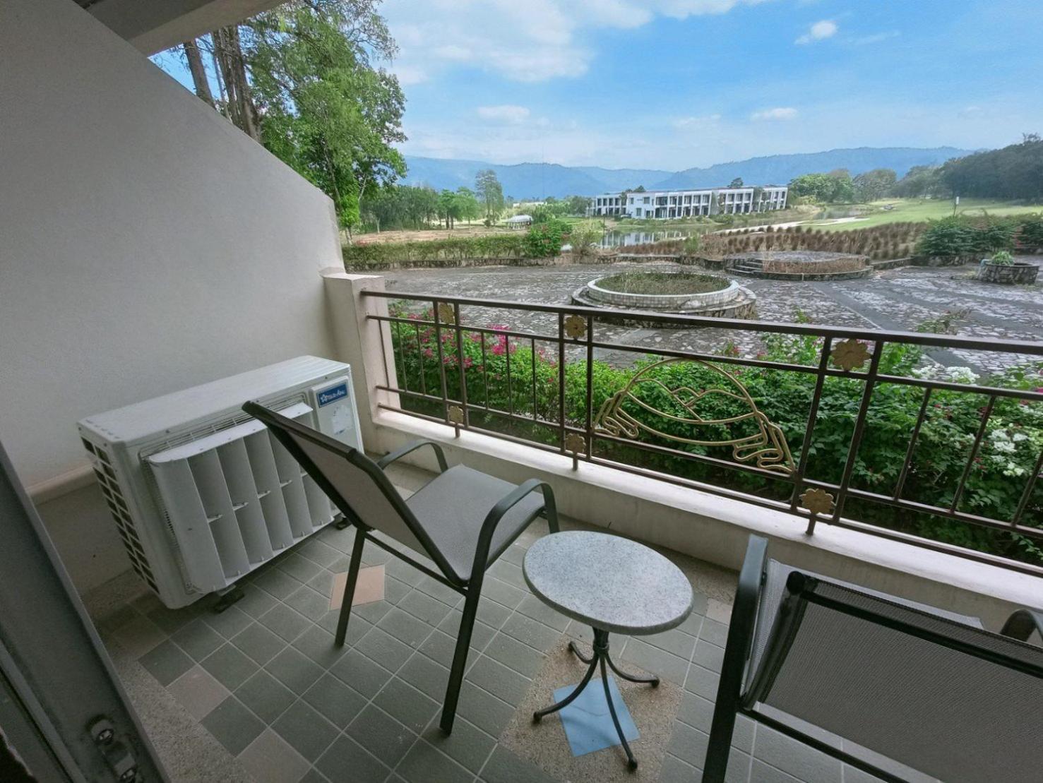 Royal Hills Golf Resort & Spa Након Найок Екстериор снимка