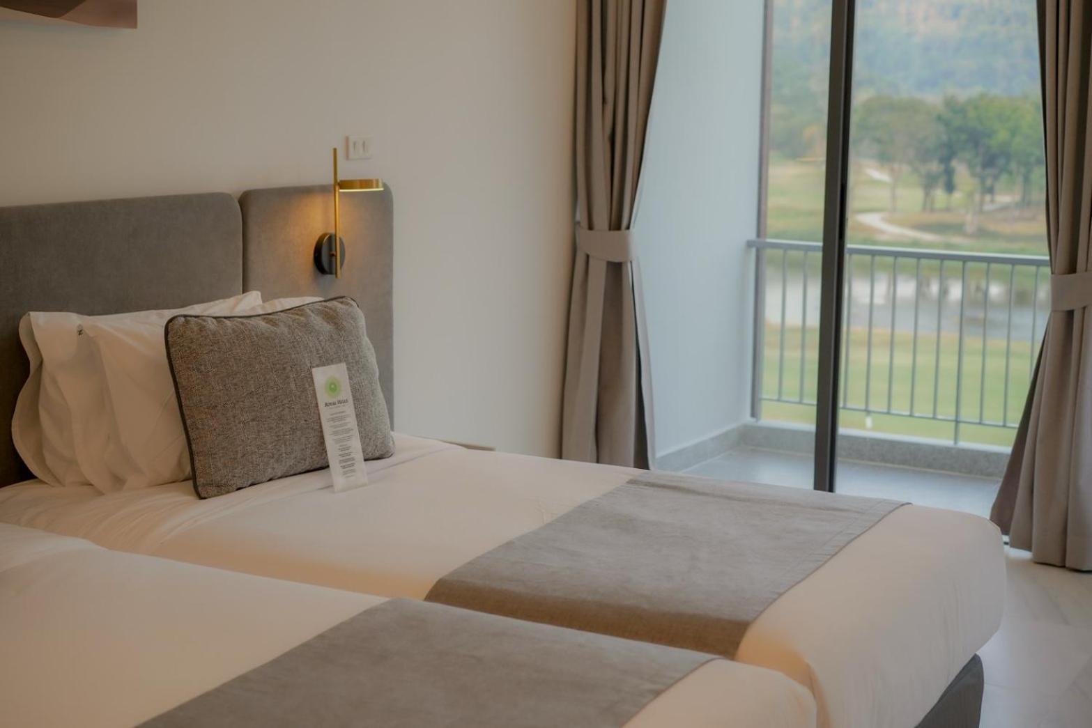 Royal Hills Golf Resort & Spa Након Найок Екстериор снимка
