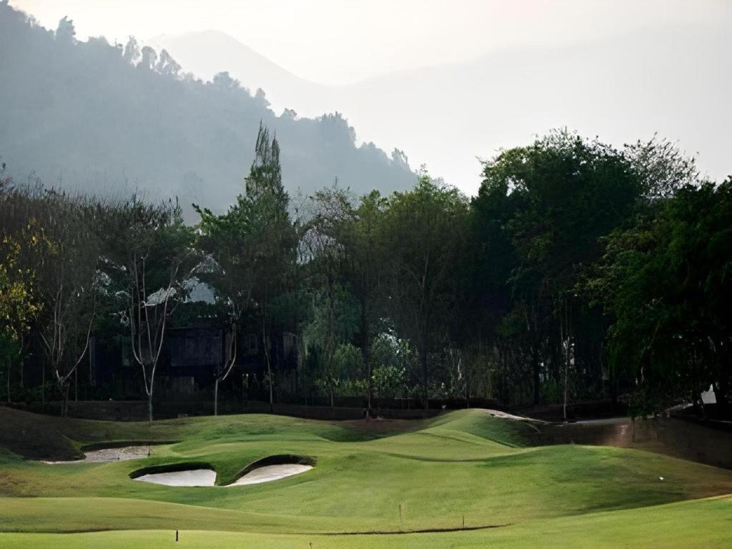 Royal Hills Golf Resort & Spa Након Найок Екстериор снимка