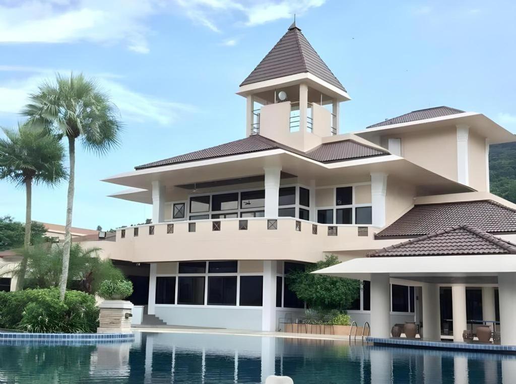 Royal Hills Golf Resort & Spa Након Найок Екстериор снимка
